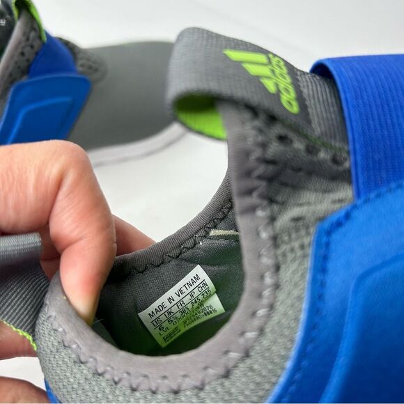 New Adidas Kids Blue and Gray Sneaker shoes 6 boys activeride J - Picture 8 of 9